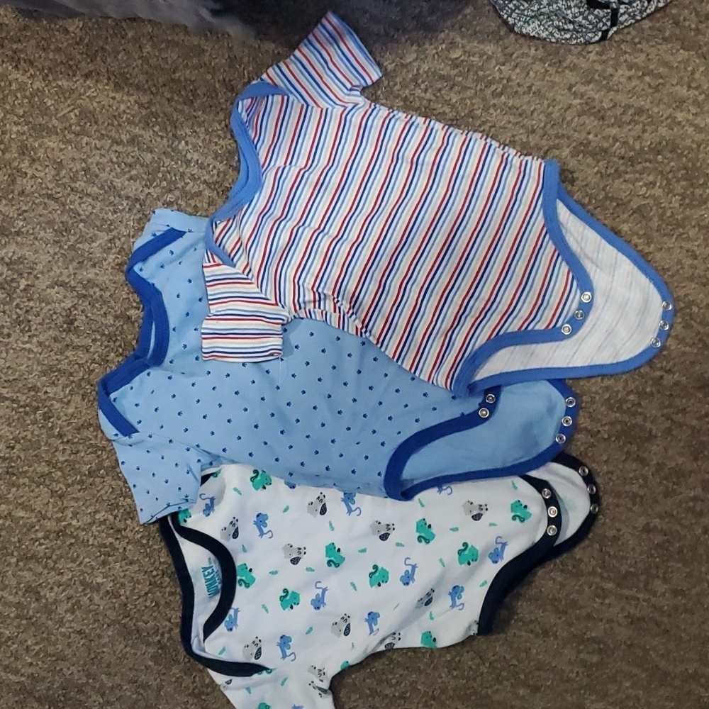 Set of 3 monkey bars onesies size 6 to 9 months